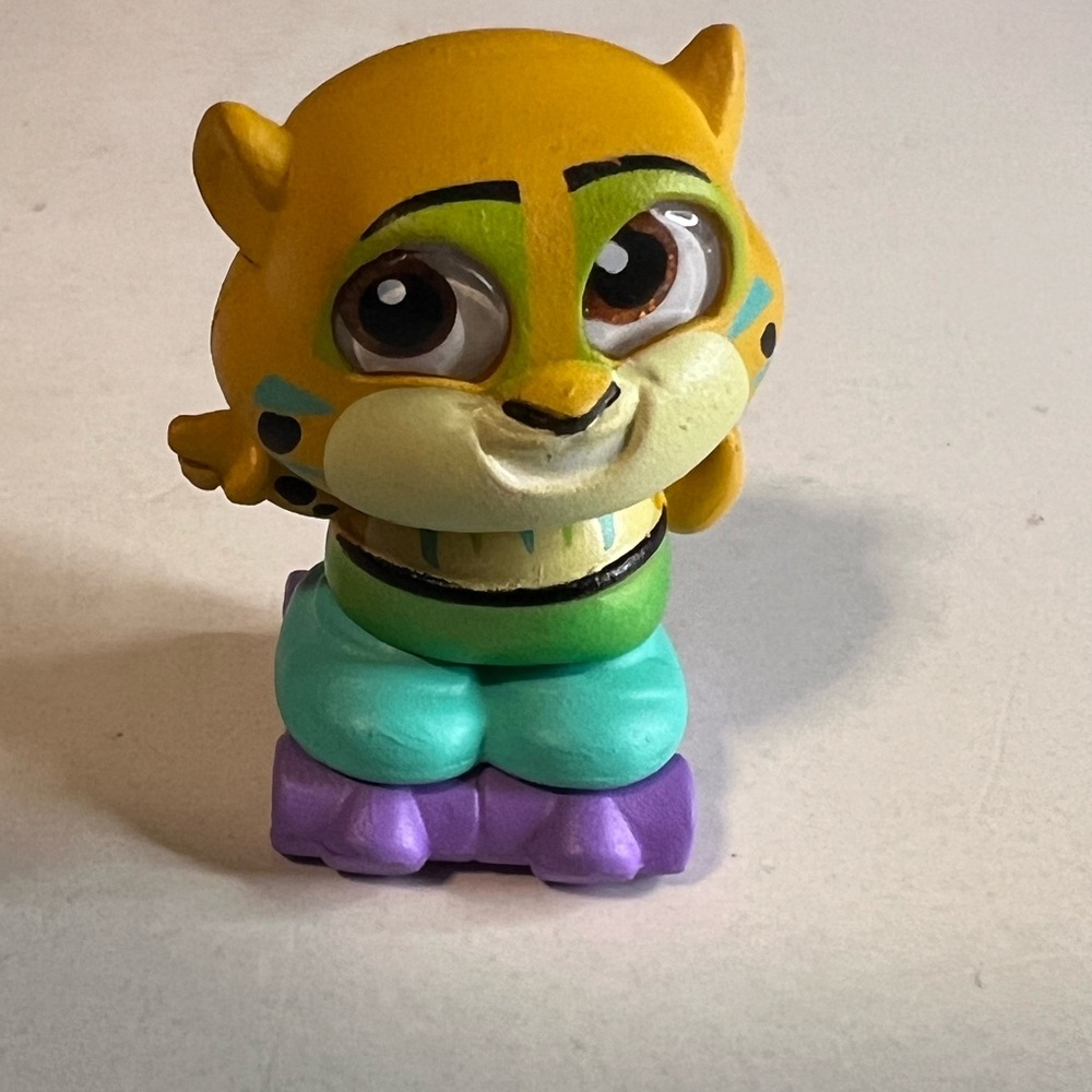 Disney let’s party Clawhauser Doorable